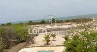 Palmarin – Belle propriété avec sa villa sur 5 959 m2 en bordure de plage à vendre.