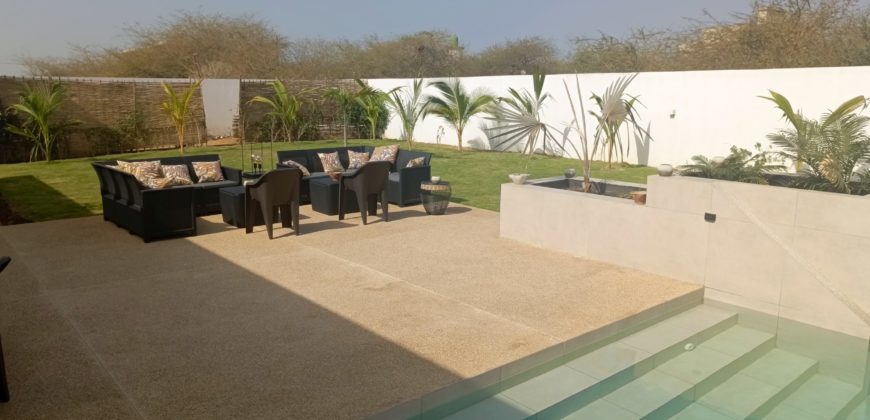 Ngaparou belle villa contemporaine de 5 chambres avec piscine