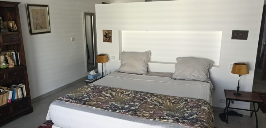 Ngaparou belle villa contemporaine de 5 chambres avec piscine