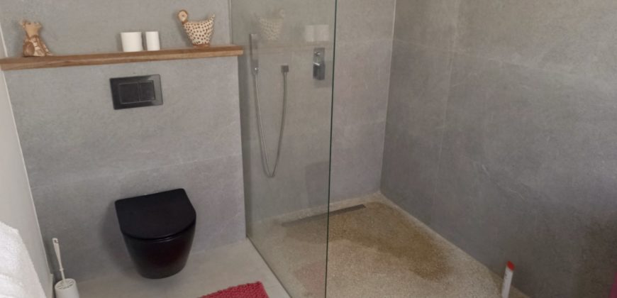 Ngaparou belle villa contemporaine de 5 chambres avec piscine