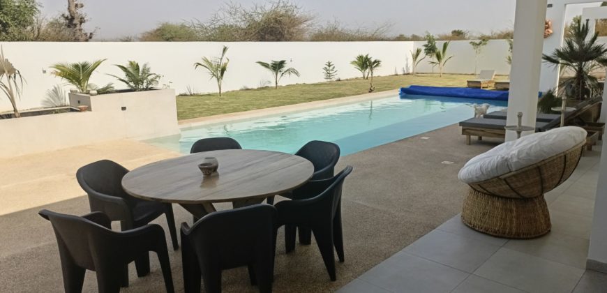 Ngaparou belle villa contemporaine de 5 chambres avec piscine