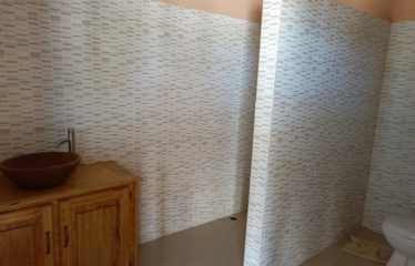 Popenguine – villa de 3 chambres à 700 mde la mer à vendre.