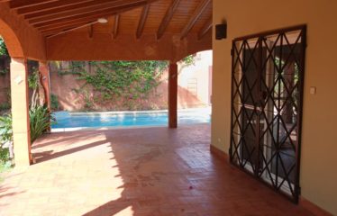 Saly – Villa 4 chambres avec piscine à louer.BV486.