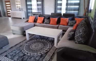 Nguérigne – Villa contemporaine plain-pied 5 chambres avec piscine à louer.BV484.