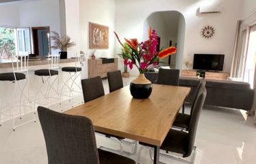 Ngaparou – Villa 3 chambres avec piscine en résidence privée à vendre.BV492.