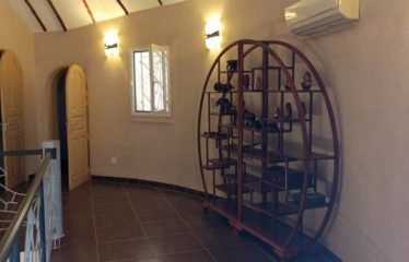 Saly – Villa 3 chambres avec Titre Foncier  en résidence à vendre.BV518.