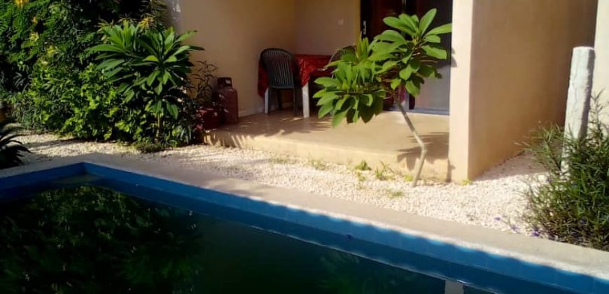WARANG : Villa à vendre 3 chambres + 4 éléments locatifs