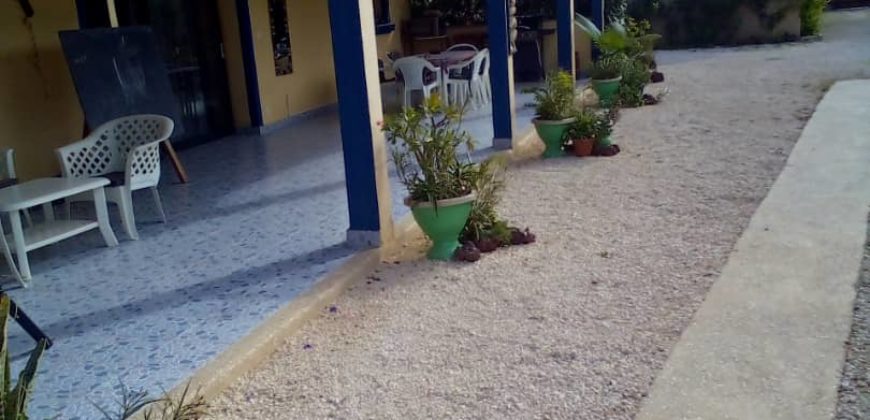 WARANG : Villa à vendre 3 chambres + 4 éléments locatifs