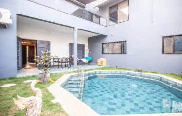 Saly – saly carrefour – villa 5 chambres Titre Foncier avec piscine à vendre.