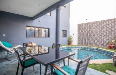 Saly – saly carrefour – villa 5 chambres Titre Foncier avec piscine à vendre.