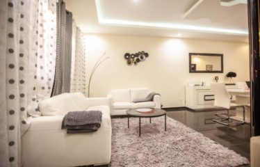 Saly – saly carrefour – villa 5 chambres Titre Foncier avec piscine à vendre.