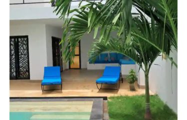 La Somone – Villa contemporaine 3 chambres avec piscine à vendre.BV233.