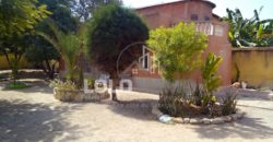 Ngaparou – Terrain  de 1 886 m2 bord de mer 2ème ligne proche de la plage à vendre