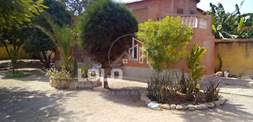 Ngaparou – Terrain  de 1 886 m2 bord de mer 2ème ligne proche de la plage à vendre