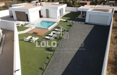 La Somone – Villa standing au concept innovant avec piscine à vendre