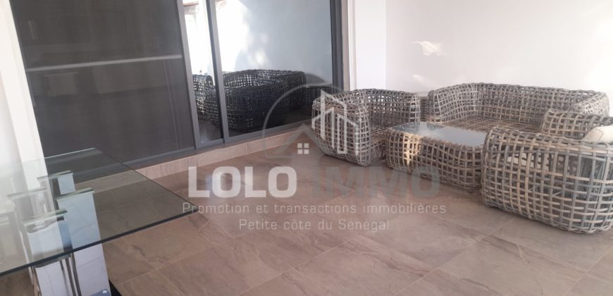 NGUERIGNE/Sinthiane : Villa contemporaine plain pied avec piscine à vendre