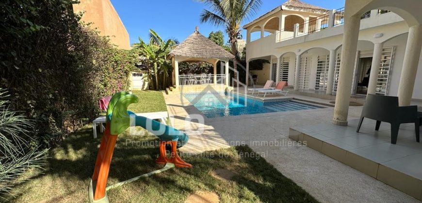 Ngaparou – Villa 3 chambres avec piscine deuxième ligne à vendre