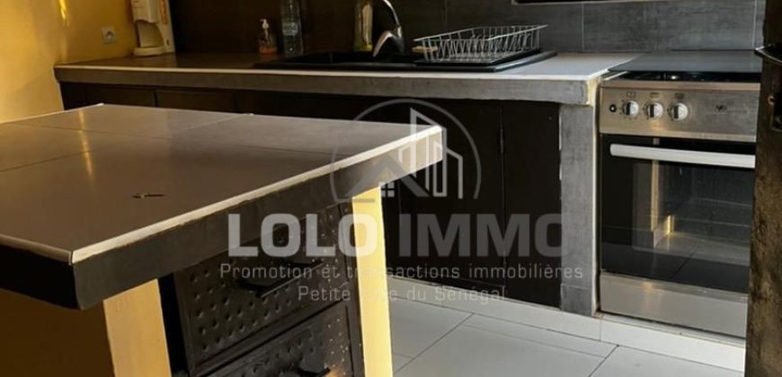 Sinthiane/Nguérigne – Villa 4 chambres avec piscine en résidence à vendre.