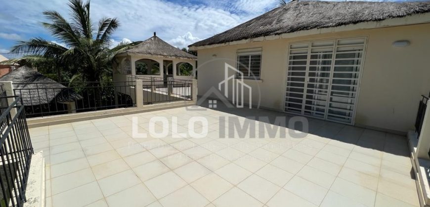 Ngaparou – Villa 3 chambres avec piscine deuxième ligne à vendre