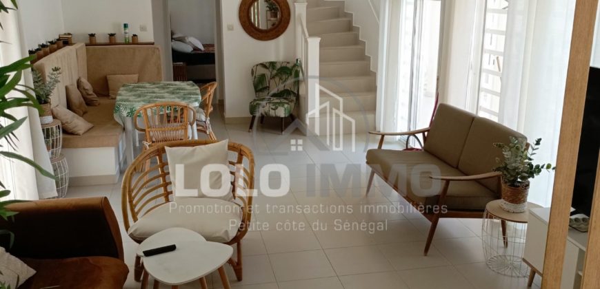 Ngaparou – Villa 3 chambres avec piscine deuxième ligne à vendre