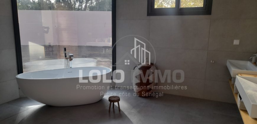 Nguérigne – Villa haut standing 5 chambres avec piscine à vendre.
