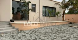 Nguérigne – Villa haut standing 5 chambres avec piscine à vendre.