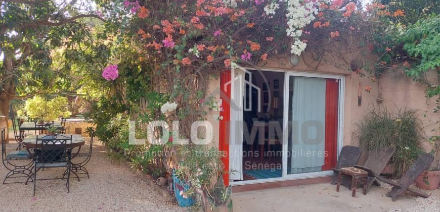 Ngaparou – Villa paisible au coeur d’un joyau arboré avec piscine à vendre