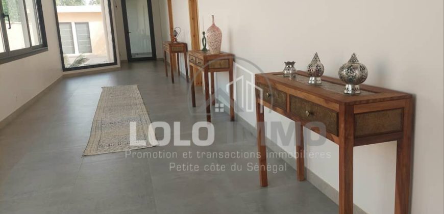 Nguérigne – Villa haut standing 5 chambres avec piscine à vendre.