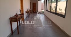 Nguérigne – Villa haut standing 5 chambres avec piscine à vendre.