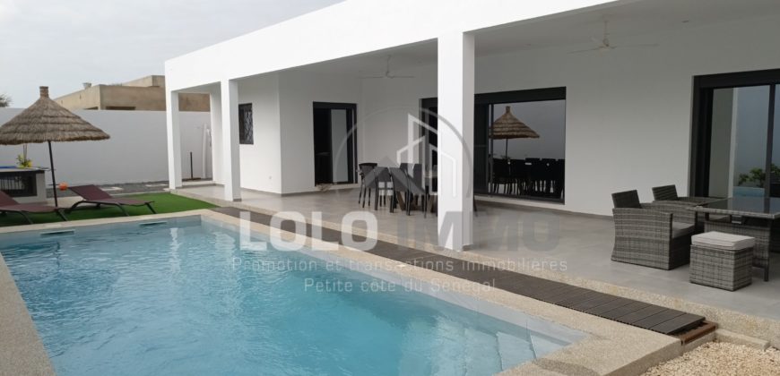 Sinthiane/Nguérigne – Villa plain-pied neuve 3 chambres avec piscine à vendre.