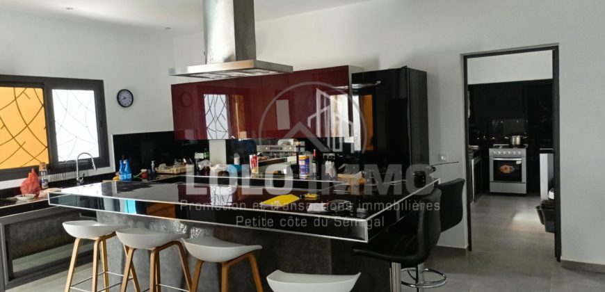 Sinthiane/Nguérigne – Villa plain-pied neuve 3 chambres avec piscine à vendre.