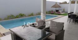 Sinthiane/Nguérigne – Villa plain-pied neuve 3 chambres avec piscine à vendre.