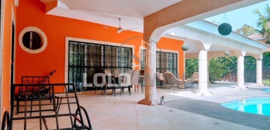 Saly – Belle villa de 4 Chambres avec piscine en mini résidence en BAIL