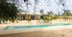 Yayem/ Sine Saloum  – magnifique maison d’architecte de 4 chambres  avec piscine à vendre