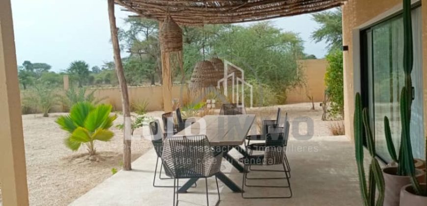 Yayem/ Sine Saloum  – magnifique maison d’architecte de 4 chambres  avec piscine à vendre