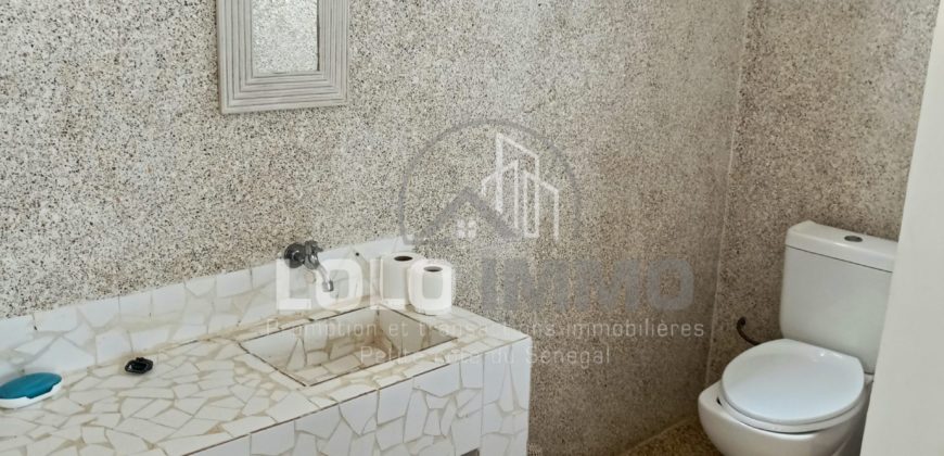 Palmarin – Belle propriété avec sa villa sur 5 959 m2 en bordure de plage à vendre.