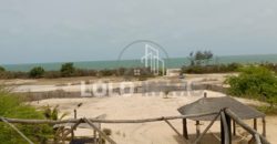 Palmarin – Belle propriété avec sa villa sur 5 959 m2 en bordure de plage à vendre.