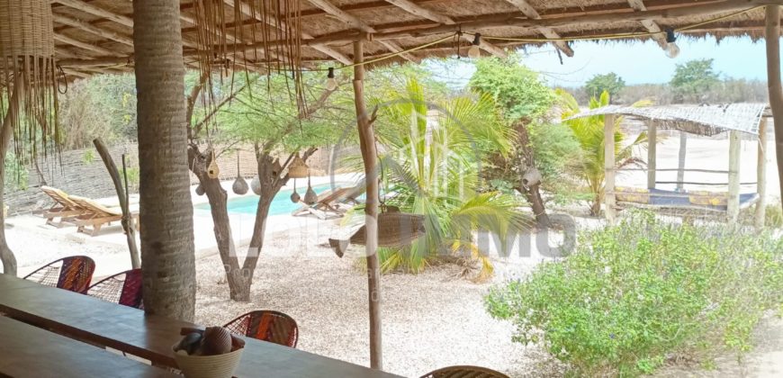 Palmarin – Belle propriété avec sa villa sur 5 959 m2 en bordure de plage à vendre.
