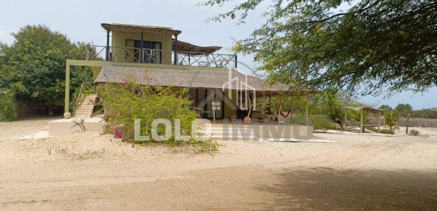 Palmarin – Belle propriété avec sa villa sur 5 959 m2 en bordure de plage à vendre.