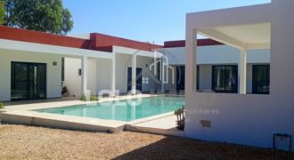 Nguérigne – Villa 4 chambres avec piscine à vendre sur un terrain de 3 712 m2.