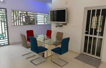 Saly – Quartier Diambars charmante villa de 2 chambres avec piscine à vendre