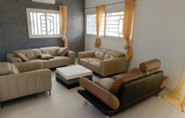 Saly – Quartier Diambars charmante villa de 2 chambres avec piscine à vendre