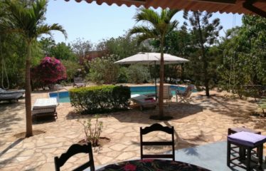 Popenguine – villa 3 chambres proche de la plage sur 1795m2 à vendre.