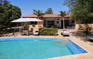 Popenguine – villa 3 chambres proche de la plage sur 1795m2 à vendre.