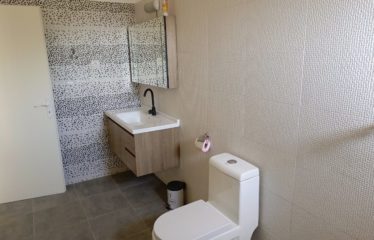 Nianing – villa de 6 chambres avec piscine à vendre.BV400.