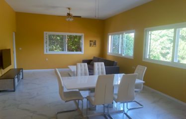 Nianing – villa de 6 chambres avec piscine à vendre.BV400.