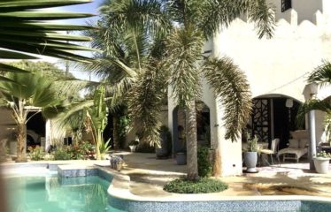 Warang – magnifique Riad de 3 chambres avec piscine à vendre.BV404.