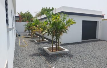 Nguerigne – PROMOTION – Villa neuve de 3 chambres et bureau avec piscine à vendre.BV409.