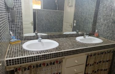 Nianing – villa de 6 chambres avec piscine en résidence à vendre.BV406.