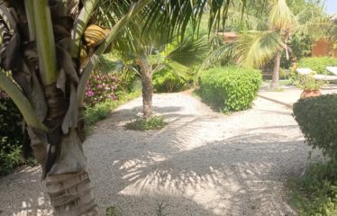 Nianing – villa de 6 chambres avec piscine en résidence à vendre.BV406.